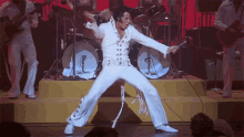 dancing-elvis-presley.gif
